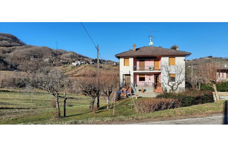 casa indipendente in vendita a Neviano degli Arduini