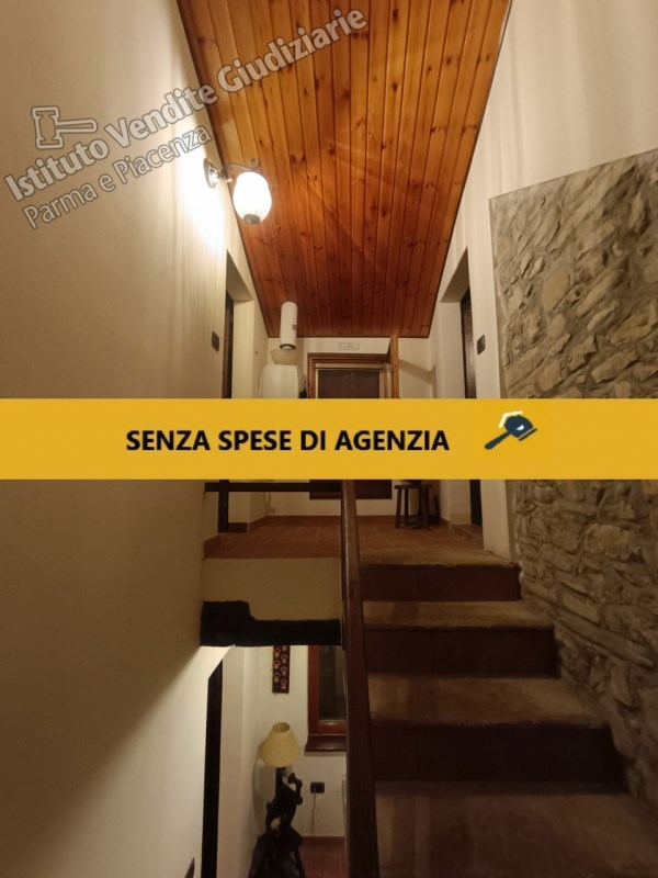 casa indipendente in vendita a Neviano degli Arduini in zona Paderna