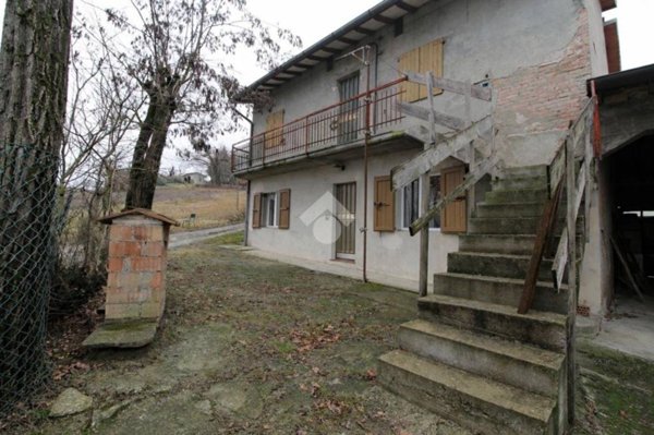 casa indipendente in vendita a Neviano degli Arduini in zona Bazzano