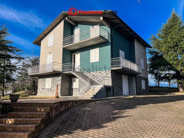 casa indipendente in vendita a Neviano degli Arduini in zona Piazza