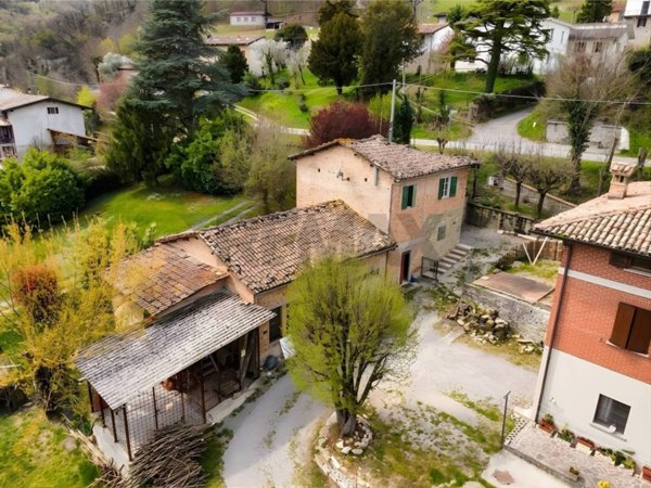 casa indipendente in vendita a Neviano degli Arduini in zona Ceretolo