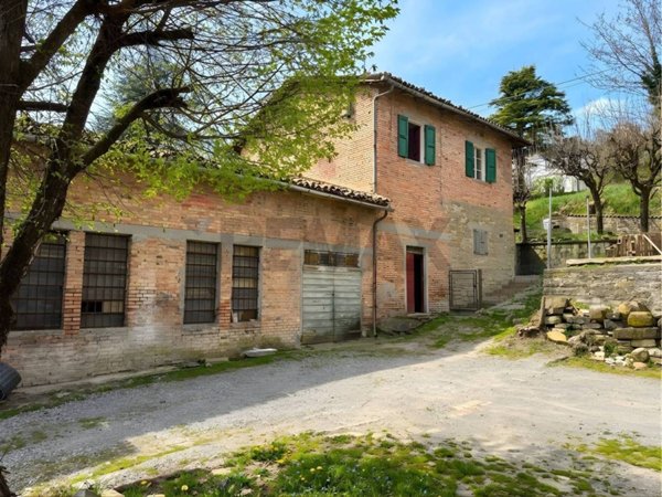 casa indipendente in vendita a Neviano degli Arduini in zona Ceretolo