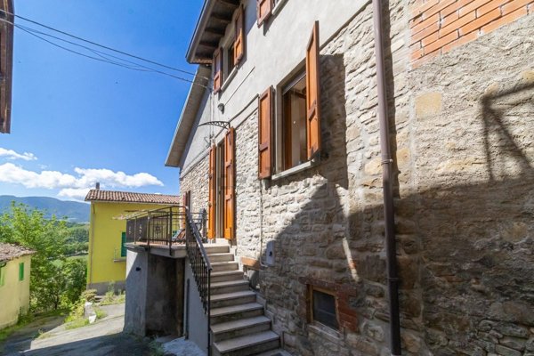 casa indipendente in vendita a Neviano degli Arduini in zona Lupazzano