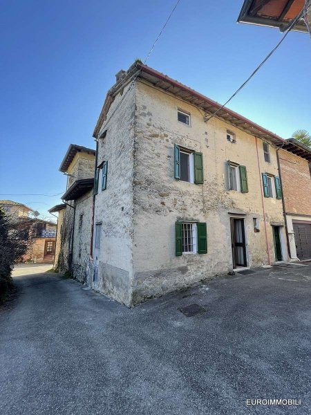 appartamento in vendita a Neviano degli Arduini in zona Provazzano