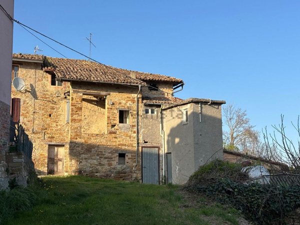 appartamento in vendita a Neviano degli Arduini in zona Sasso