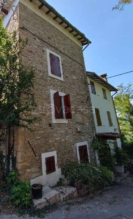casa indipendente in vendita a Neviano degli Arduini in zona Paderna