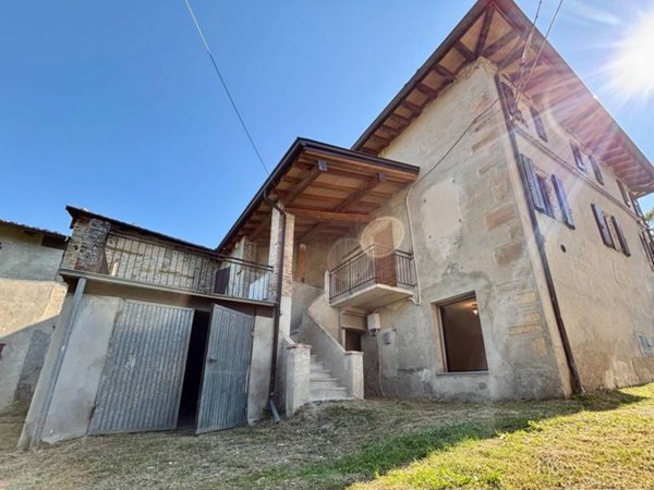 casa indipendente in vendita a Neviano degli Arduini