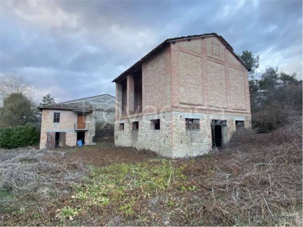 casa indipendente in vendita a Neviano degli Arduini in zona Sasso