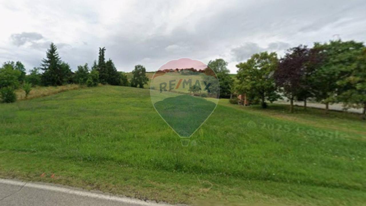 terreno edificabile in vendita a Neviano degli Arduini in zona Romazza