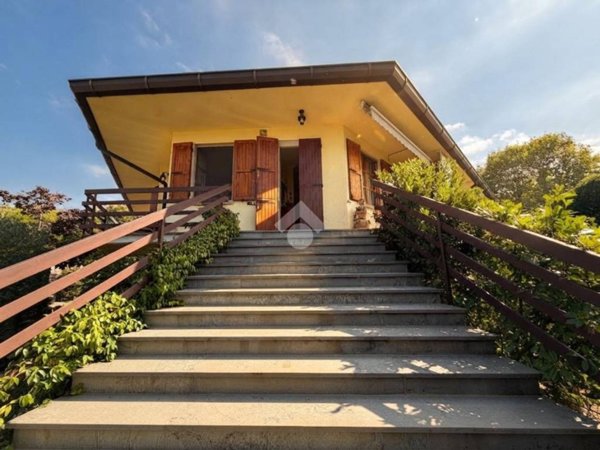 casa indipendente in vendita a Neviano degli Arduini in zona Corticone