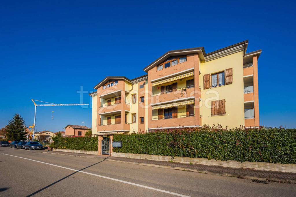 appartamento in vendita a Noceto in zona Ponte Taro