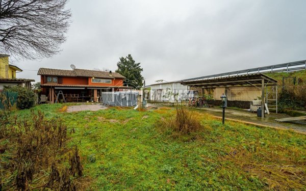 casa indipendente in vendita a Noceto