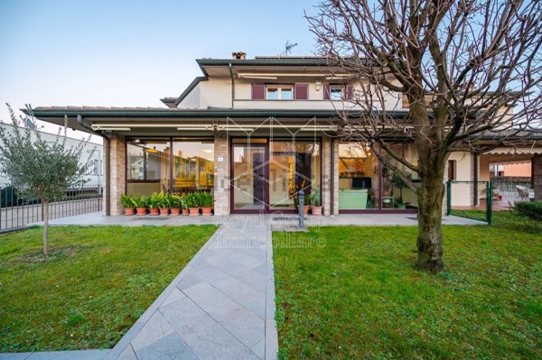casa indipendente in vendita a Noceto