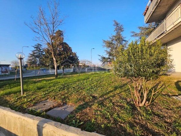 locale commerciale in vendita a Noceto