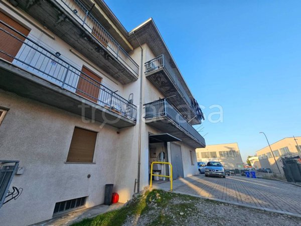 locale commerciale in vendita a Noceto