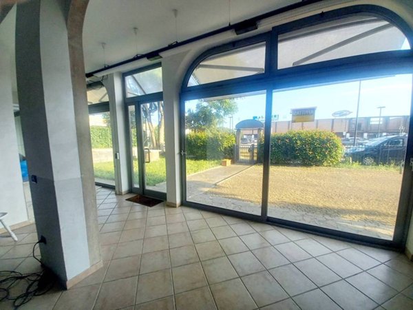 negozio in vendita a Noceto