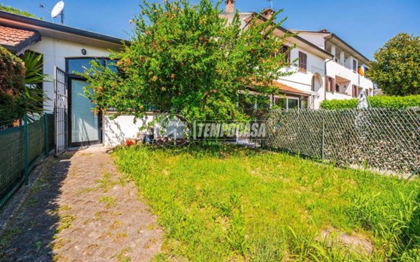 appartamento in vendita a Noceto in zona Ponte Taro