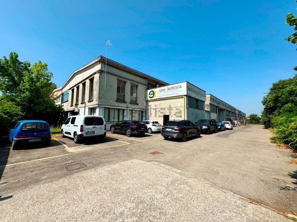 capannone in vendita a Noceto