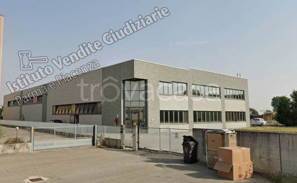 locale commerciale in vendita a Noceto