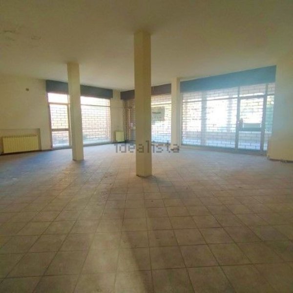 negozio in vendita a Noceto