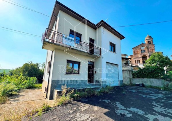 casa indipendente in vendita a Noceto in zona Costa Mezzana