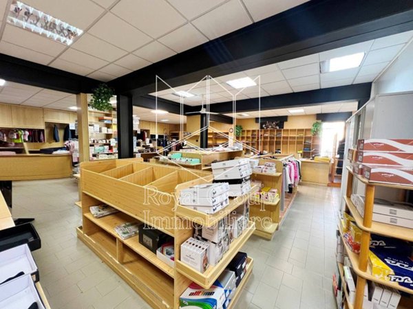 negozio in vendita a Noceto