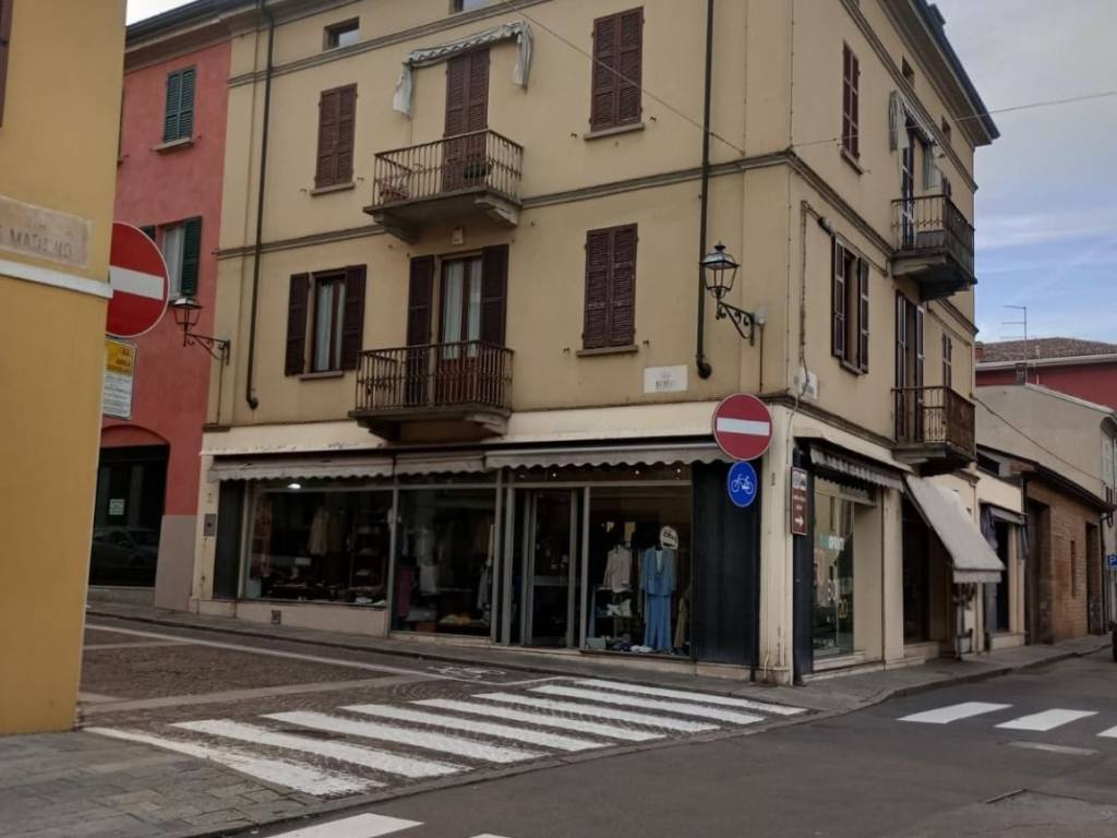 negozio in vendita a Noceto