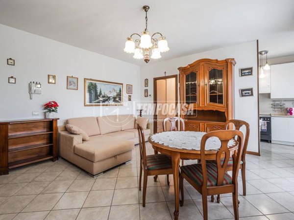 appartamento in vendita a Noceto in zona Ponte Taro