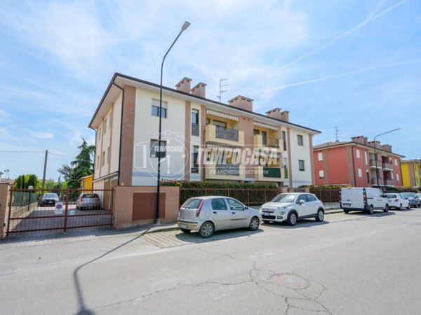 appartamento in vendita a Noceto in zona Ponte Taro
