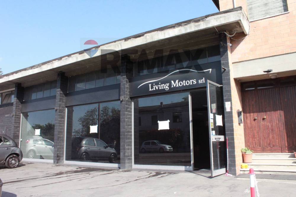 locale commerciale in vendita a Noceto