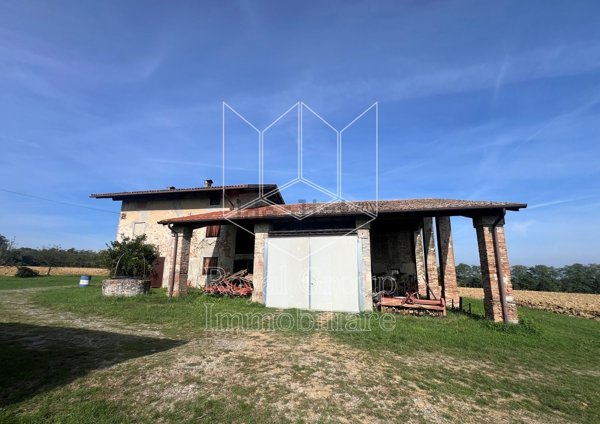 quadrivano in vendita a Noceto in zona Cella