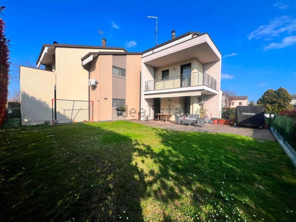 casa indipendente in vendita a Noceto