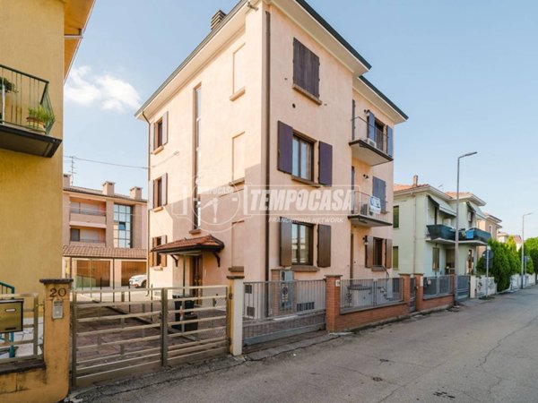 appartamento in vendita a Noceto in zona Ponte Taro