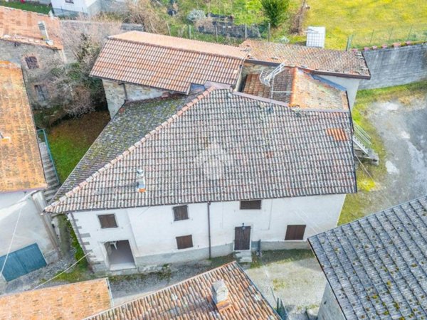 casa indipendente in vendita a Palanzano in zona Ranzano