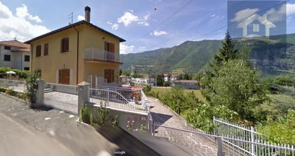 casa indipendente in vendita a Palanzano