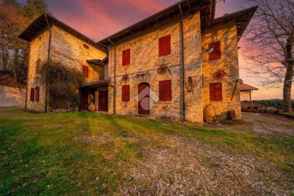 casa indipendente in vendita a Palanzano in zona Lalatta