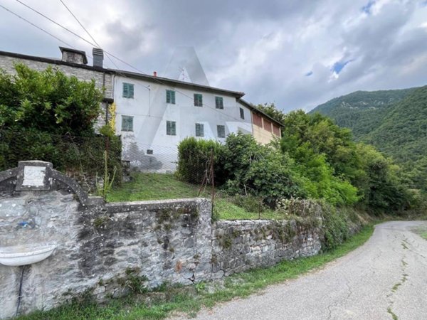 casa indipendente in vendita a Palanzano in zona Trevignano