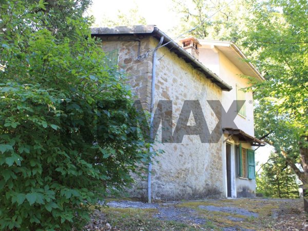 casa indipendente in vendita a Palanzano in zona Ranzano