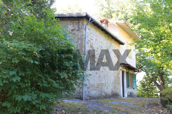 casa indipendente in vendita a Palanzano in zona Ranzano