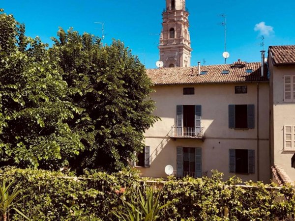casa indipendente in vendita a Parma in zona Centro Storico