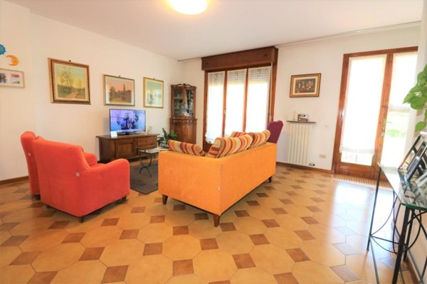 casa indipendente in vendita a Parma in zona Montanara