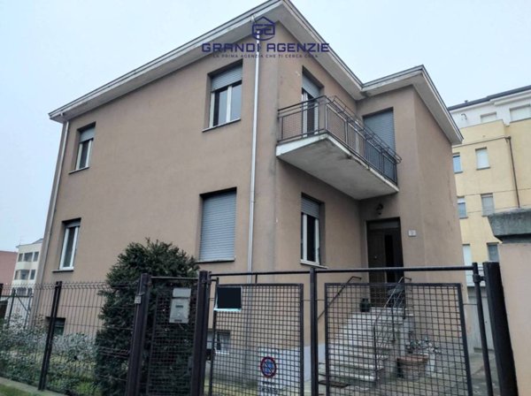 casa indipendente in vendita a Parma in zona San Lazzaro