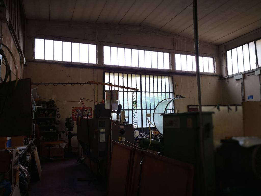 locale commerciale in vendita a Parma in zona San Leonardo