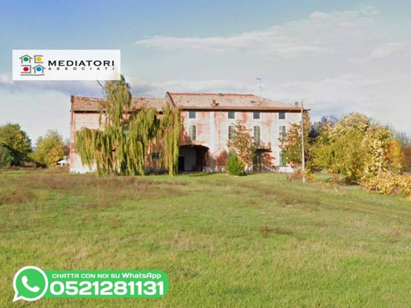 casa indipendente in vendita a Parma in zona Fognano