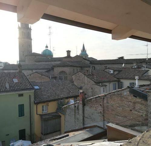 appartamento in vendita a Parma in zona Centro Storico