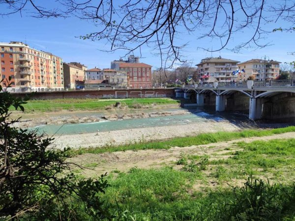 appartamento in vendita a Parma in zona Centro Storico