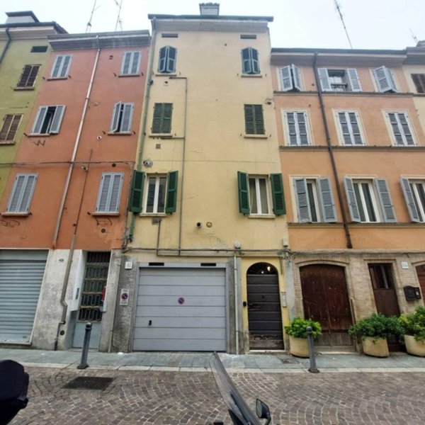 appartamento in vendita a Parma in zona Centro Storico