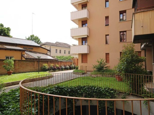 appartamento in vendita a Parma in zona Centro Storico