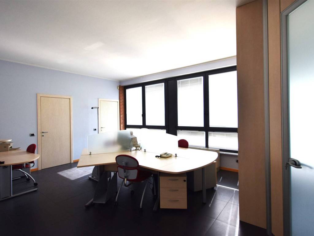 ufficio in vendita a Parma in zona Pablo