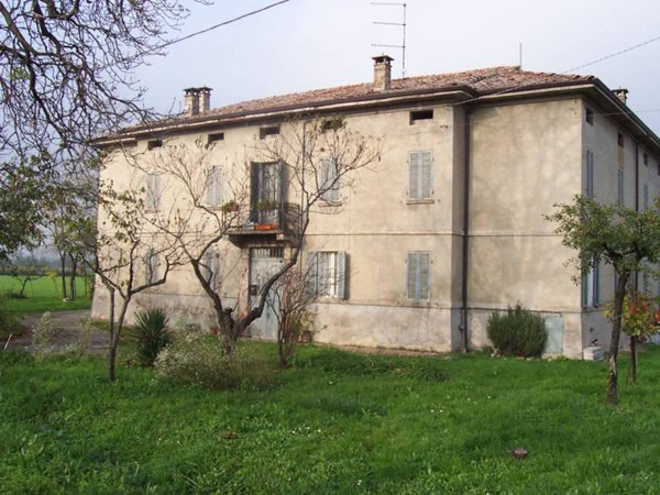 casa indipendente in vendita a Parma in zona Cittadella